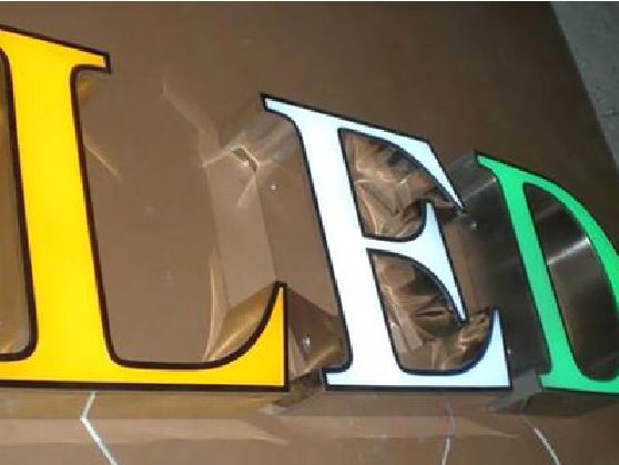 霞浦介绍LED招牌的基础知识。